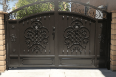 custom-iron-driveway-gates-2